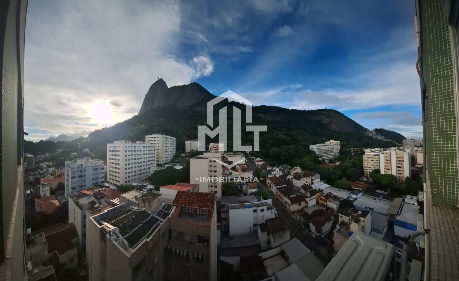 Apartamento sala e quarto, com vista para o Cristo e vaga, a venda no Humaitá.