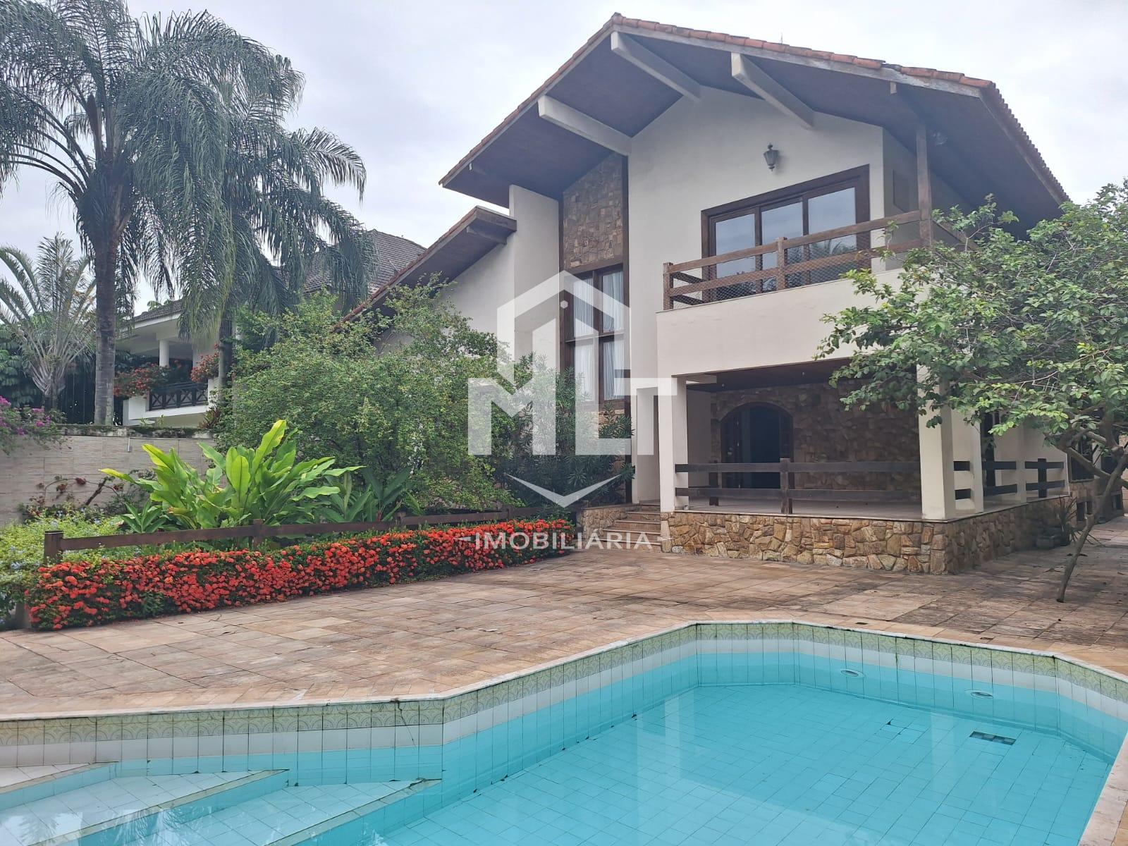 Casa duplex a venda no Condomínio Alameda dos Eucaliptos, na Barra da Tijuca.