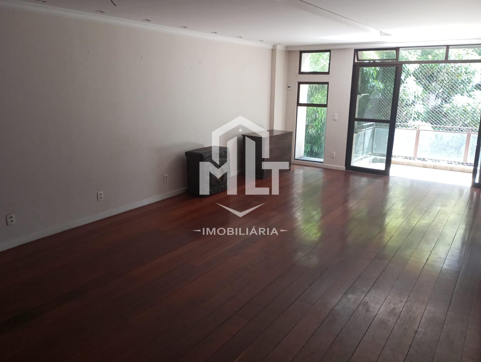 apartamento na praca saens pena, com 230 m2 e 2 vagas na escritura.