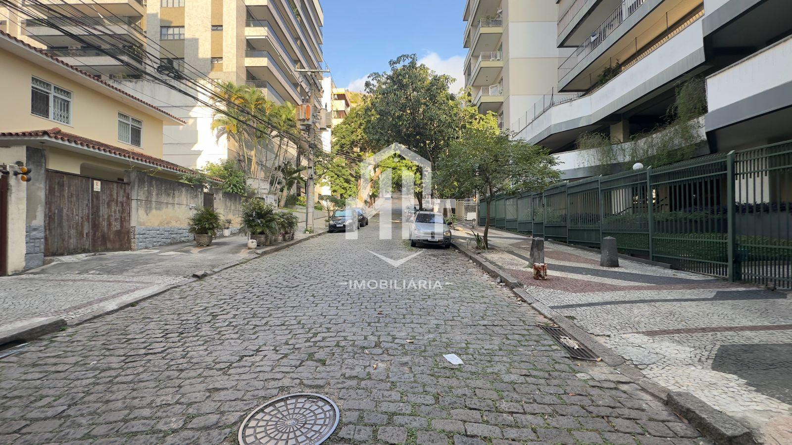 Casa à venda com 4 dormitórios, Angelo Agostine, Tijuca, RJ