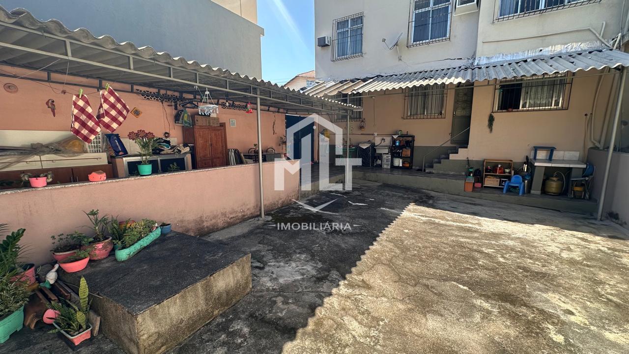 Apartamento tipo casa à venda com 3 dormitórios, Pilares, RJ
