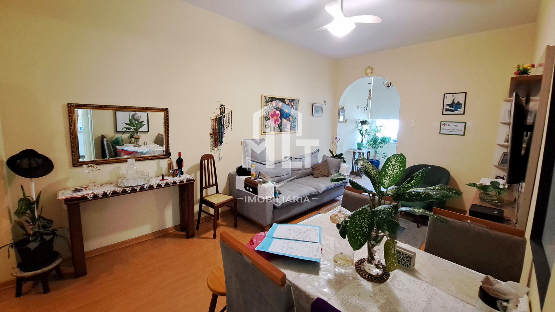 MLT Imobiliária Vende - Apartamento sala e 2 quartos na Rua Bento Lisboa, no Catete
