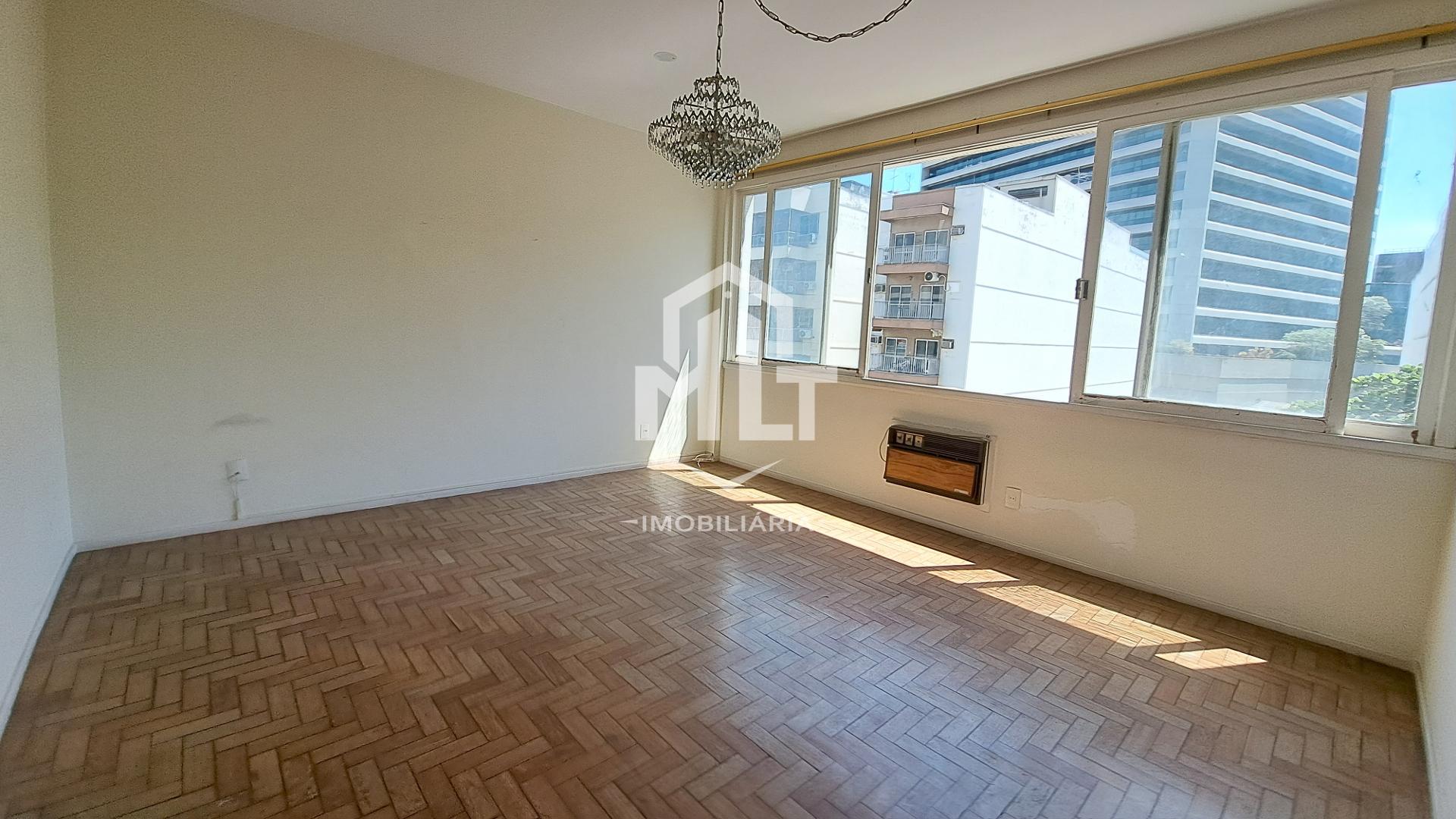 MLT Imobiliária Vende - Apartamento na Rua Professor Gabizo na Tijuca