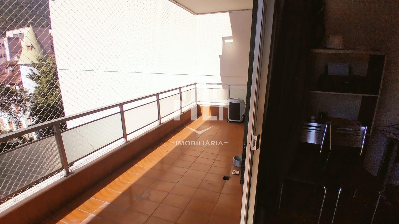 Apartamento um por andar com duas varandas em área nobre no Grajaú, RIO DE JANEIRO - RJ