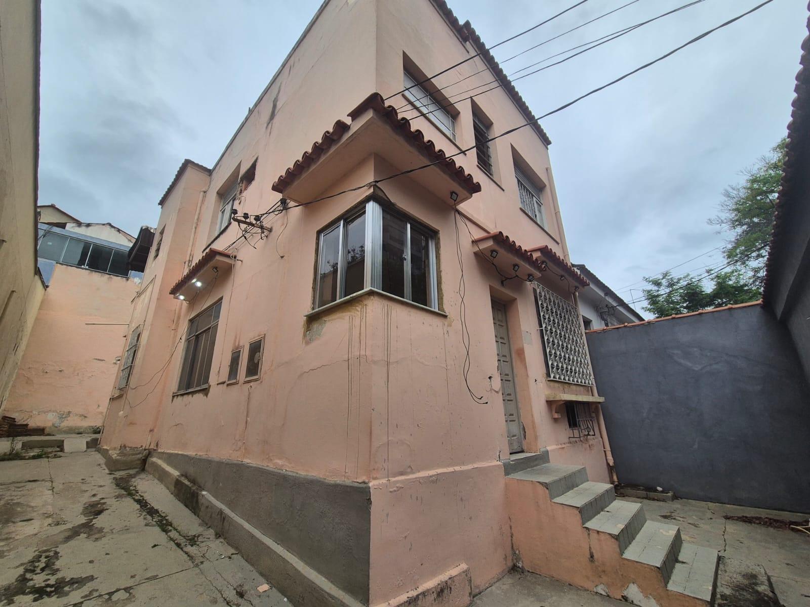 Casa à venda, Grajaú, RIO DE JANEIRO - Com vaga para 5 carros
