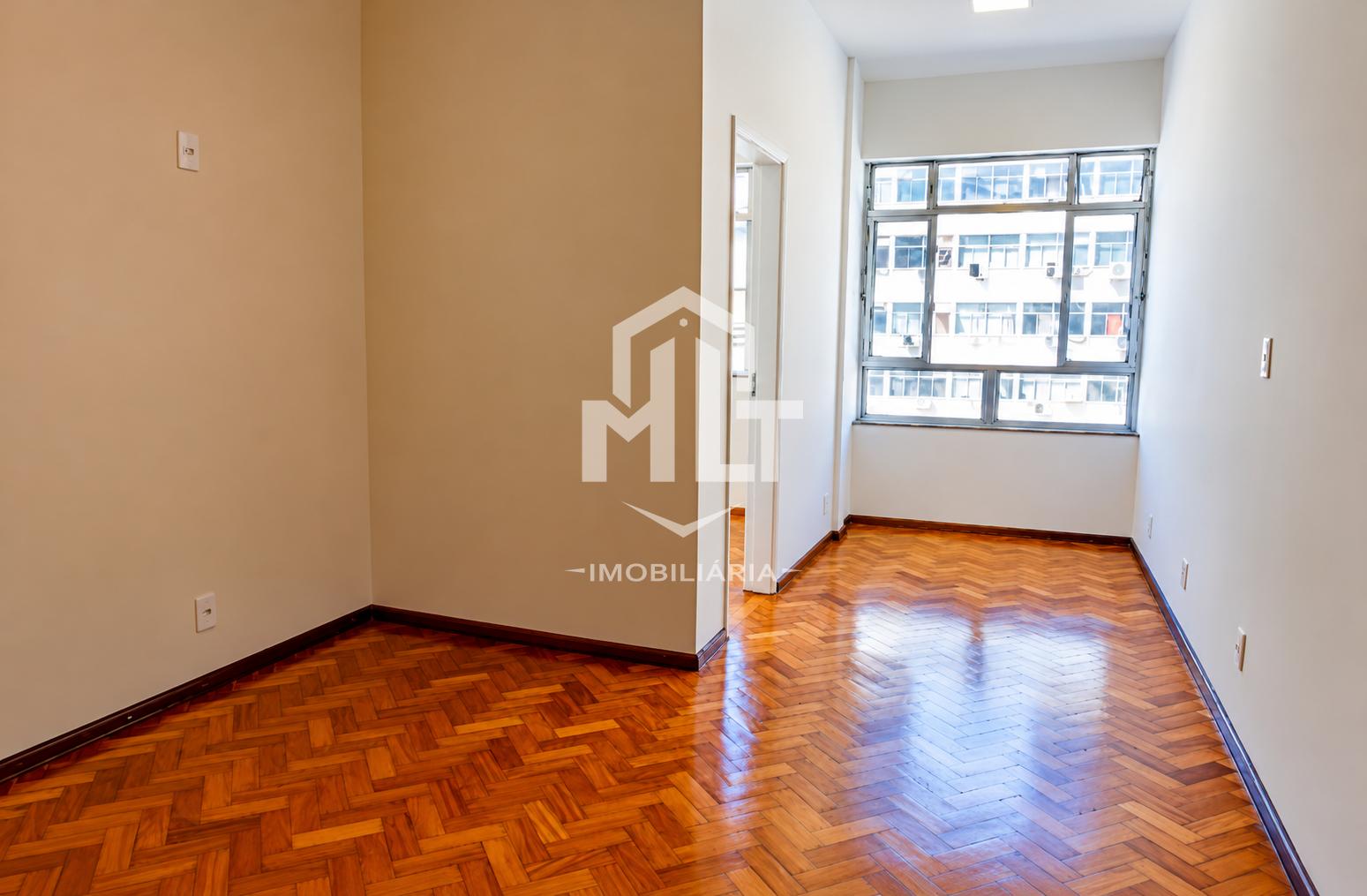 Apartamento de 1 quarto, numa das ruas mais próximas do metrô da Pça Sans Pena