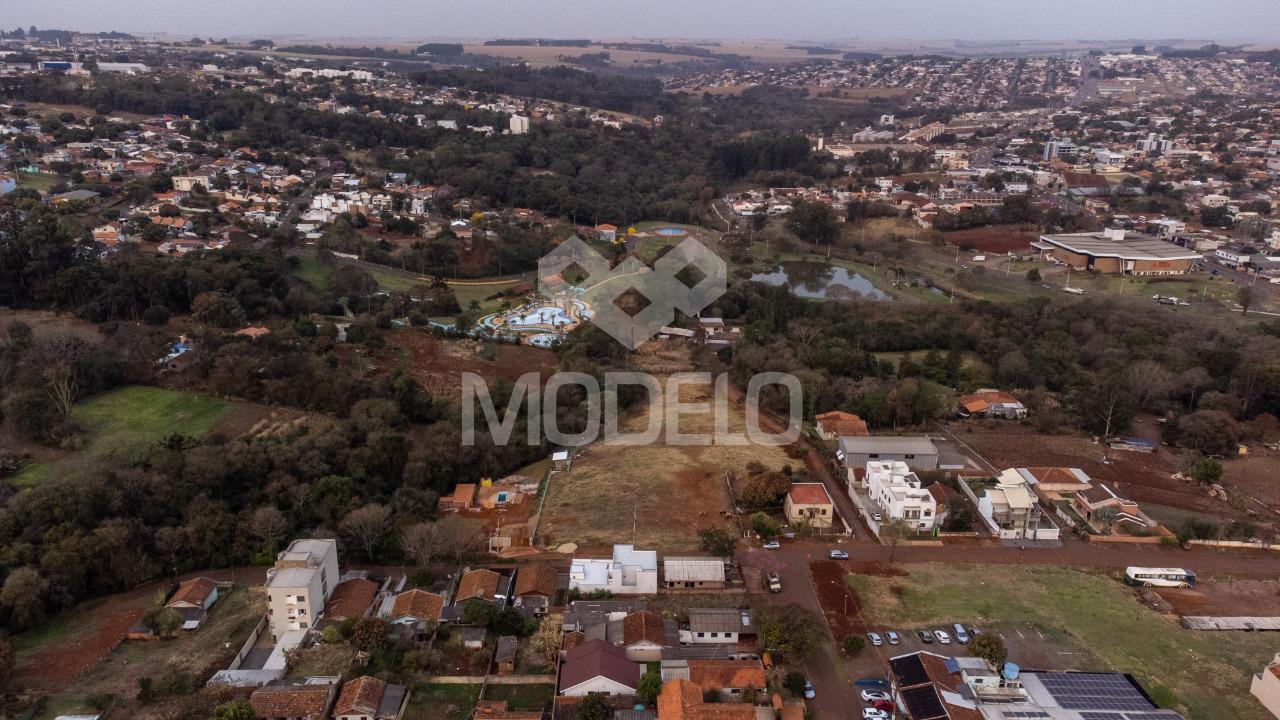 CHÁCARA Á VENDA COM 10.500M² RUA GARIBALDI - CENTRO TODLEDO PR