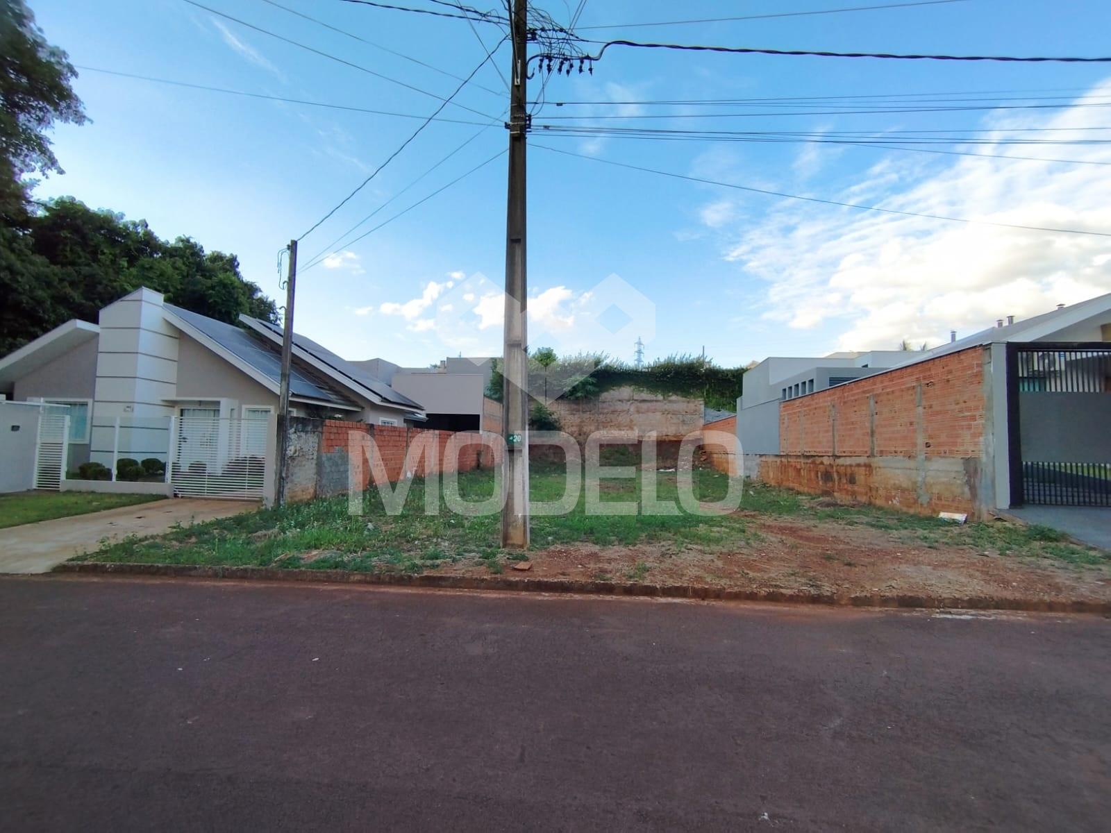 TERRENO COM 360,36M  NO LOTEAMENTO BELA ITALIA - JD FILAD?LFIA