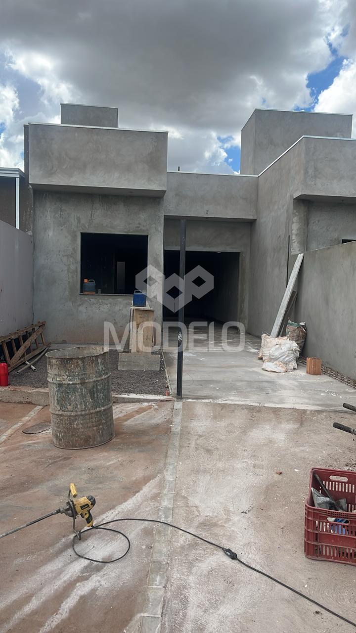 CASA à venda COM 43,00m2 E TERRENO DE 80,00M2 NO JD SÃO FRANCISCO