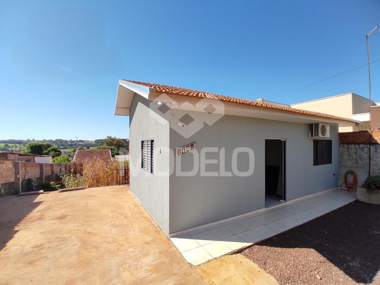 CASA à venda COM 45,00M  E TERRENO COM 390,00M  NO JD. EUROPA