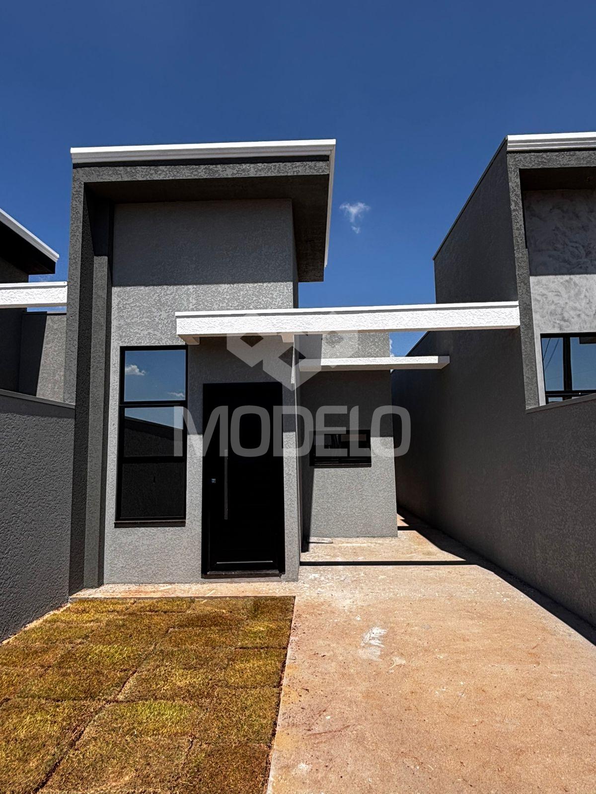CASA ? venda COM 63,00M  E TERRENO COM 125,00  NO JD PANORAMA II