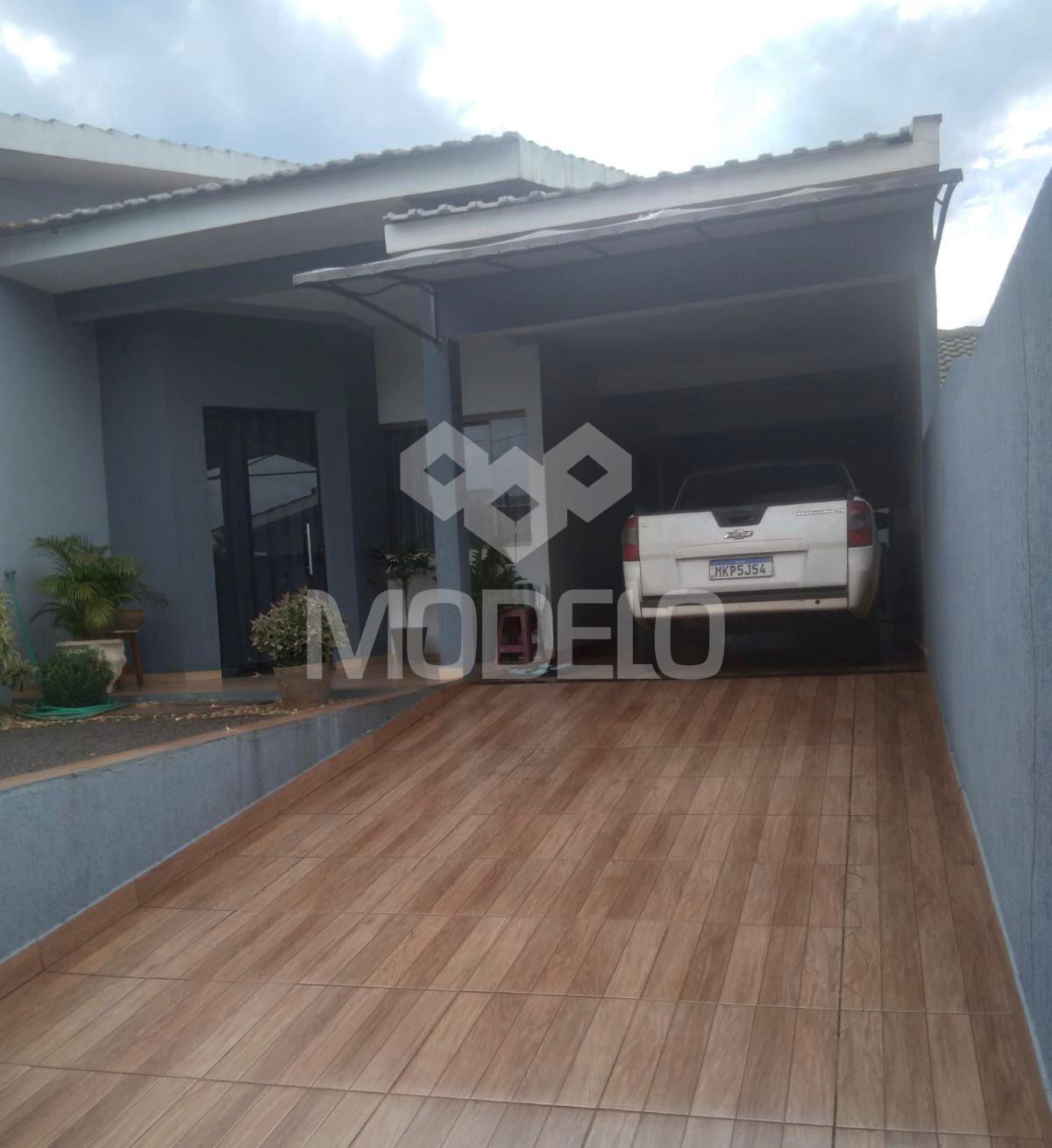 CASA SEMI MOBILIADA à venda COM TERRENO DE 297M  EM MEDIANEIRA PR
