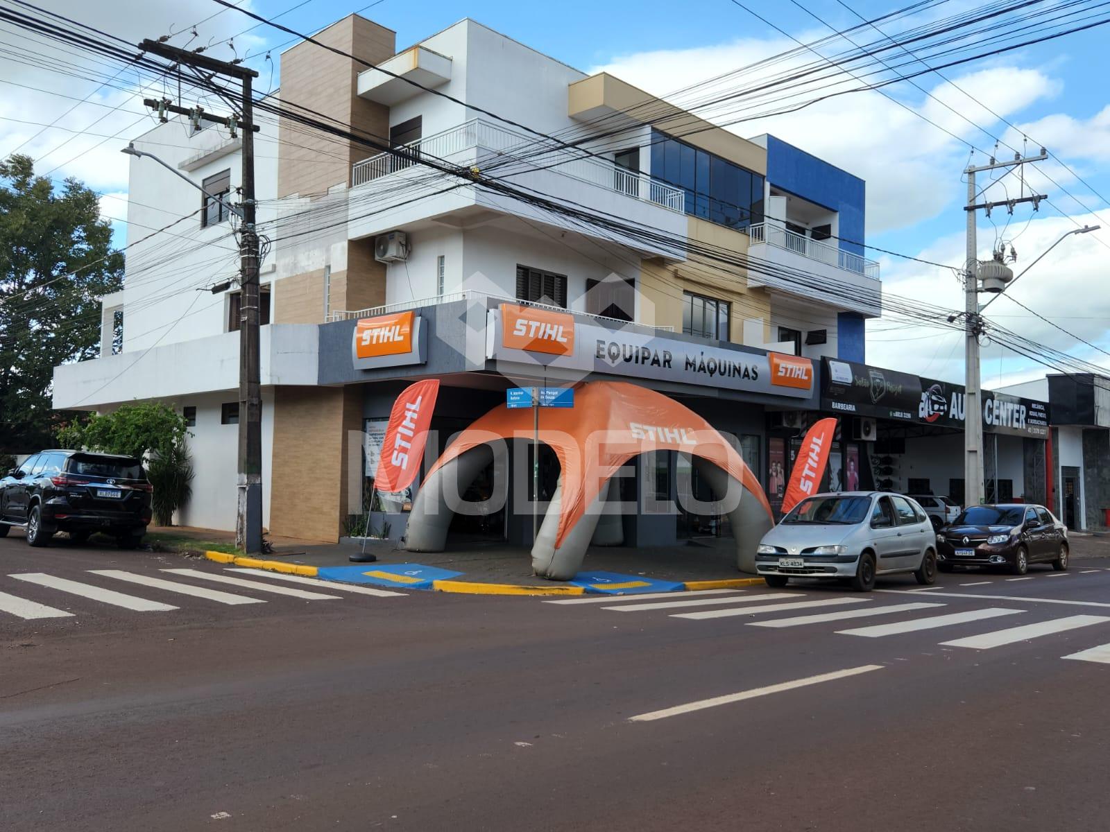 PR?DIO C  3 SALAS COMERCIAIS E 4 APARTAMENTOS RESIDENCIAIS ? v...