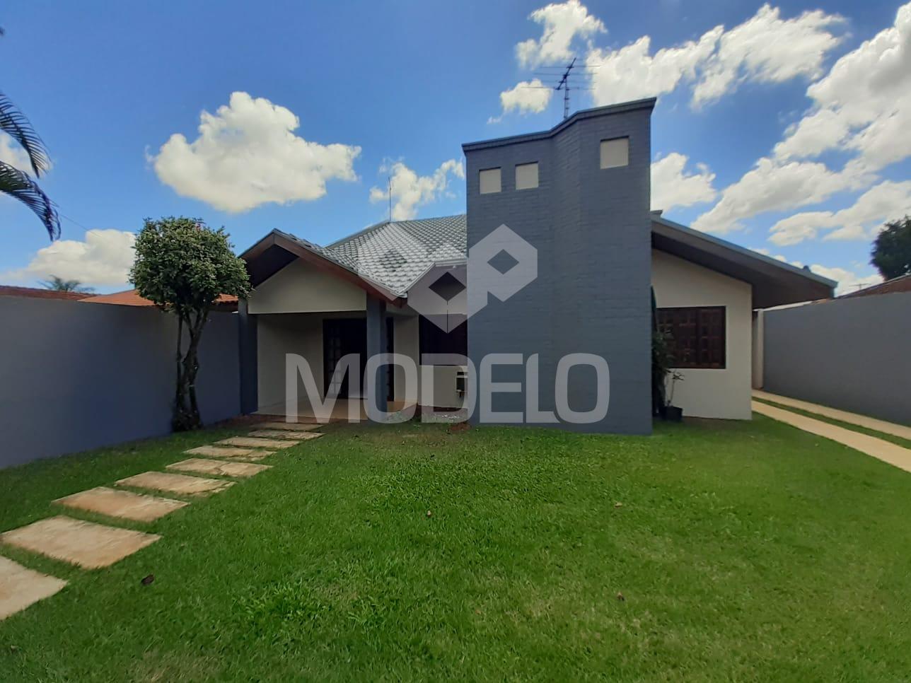 CASA ? venda COM 167,37M  E TERRENO COM 384,80M  NA VILA INDUS...