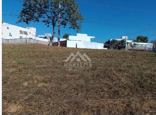 Lote disponível em condomínio fechado, Gran Royalle