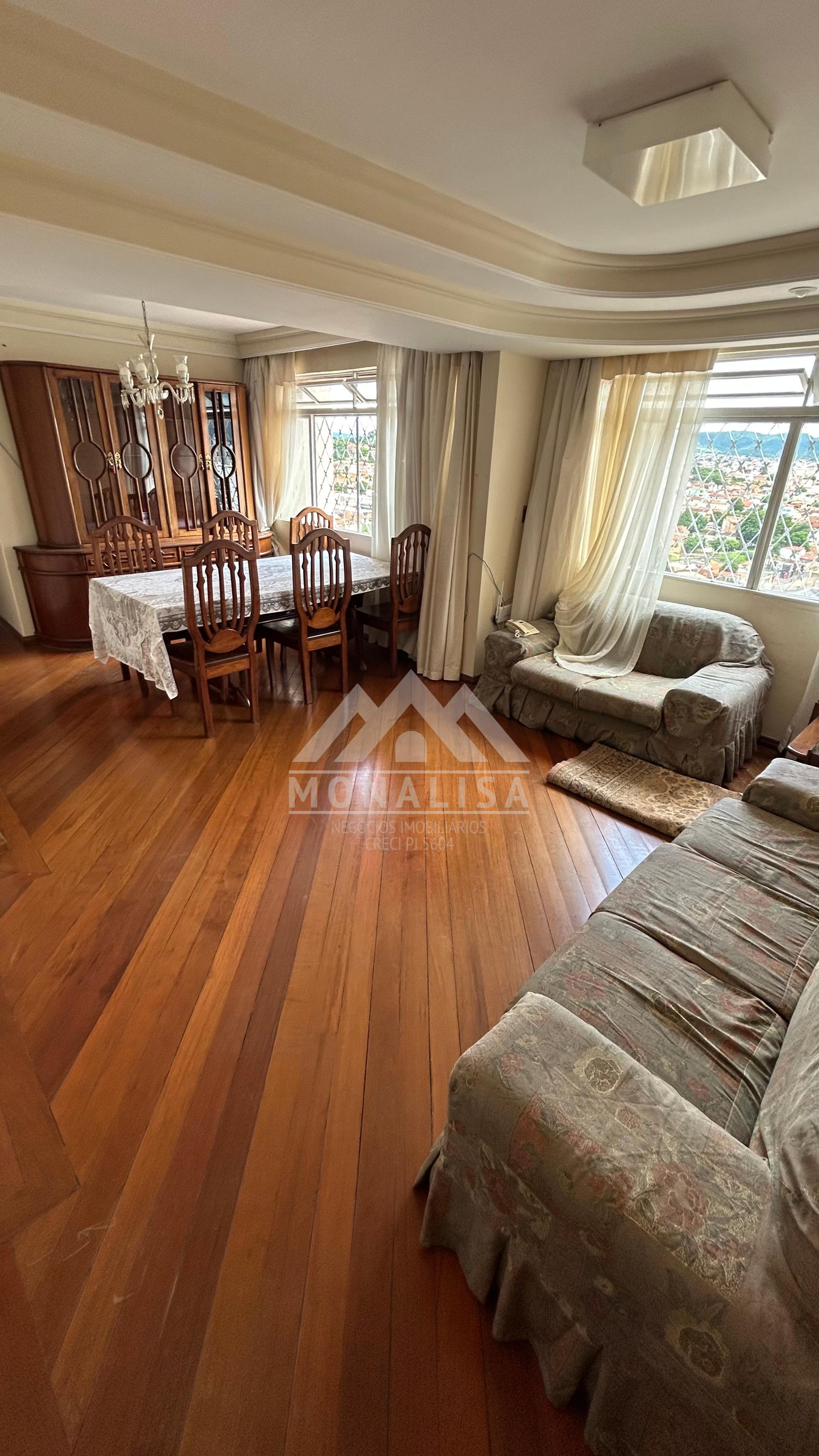 Cobertura à venda com 04 Quartos, Centro, MONTES CLAROS - MG