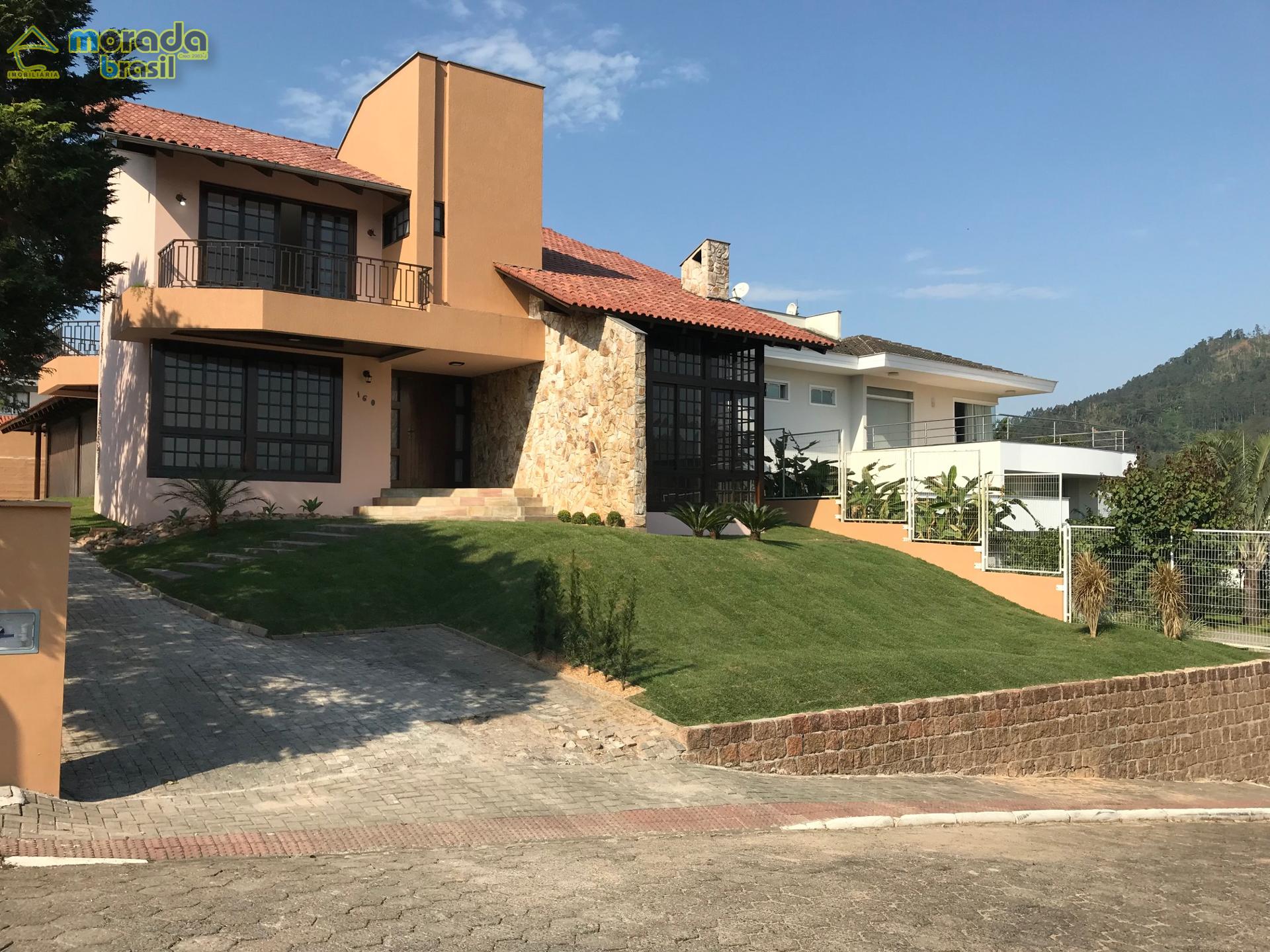 CASA BAIRRO JARAGUA ESQUERDO