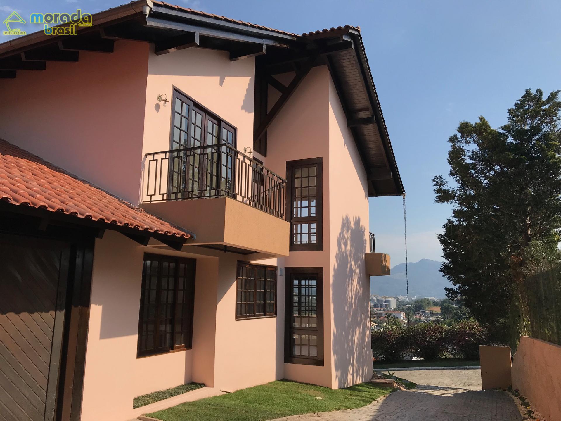 CASA BAIRRO JARAGUA ESQUERDO