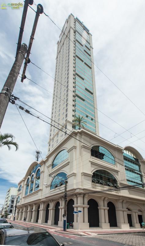 Apartamento à venda - Bairro Centro - Balneário Camboriú.
