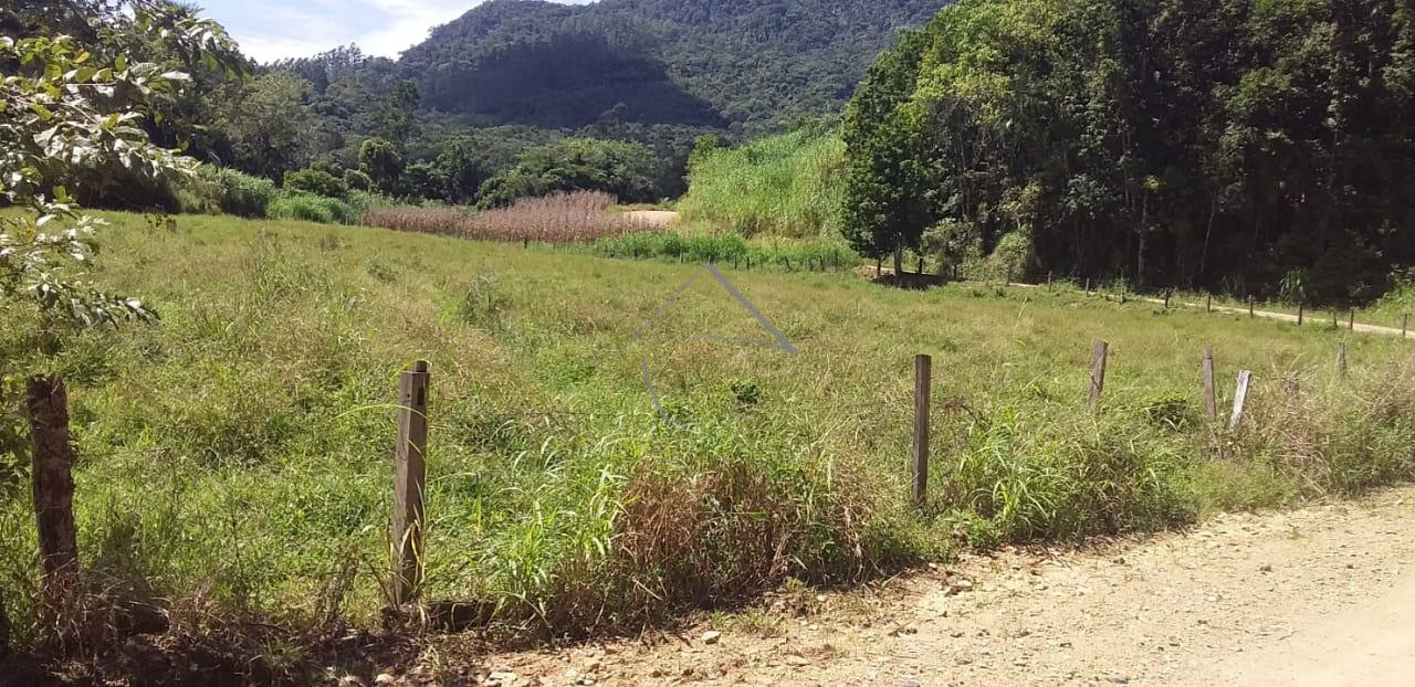 Ótima Chácara no bairro Rio Cerro II