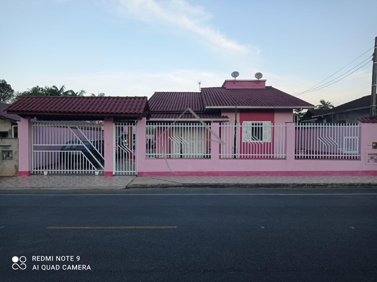 Casa com piscina em Schroeder