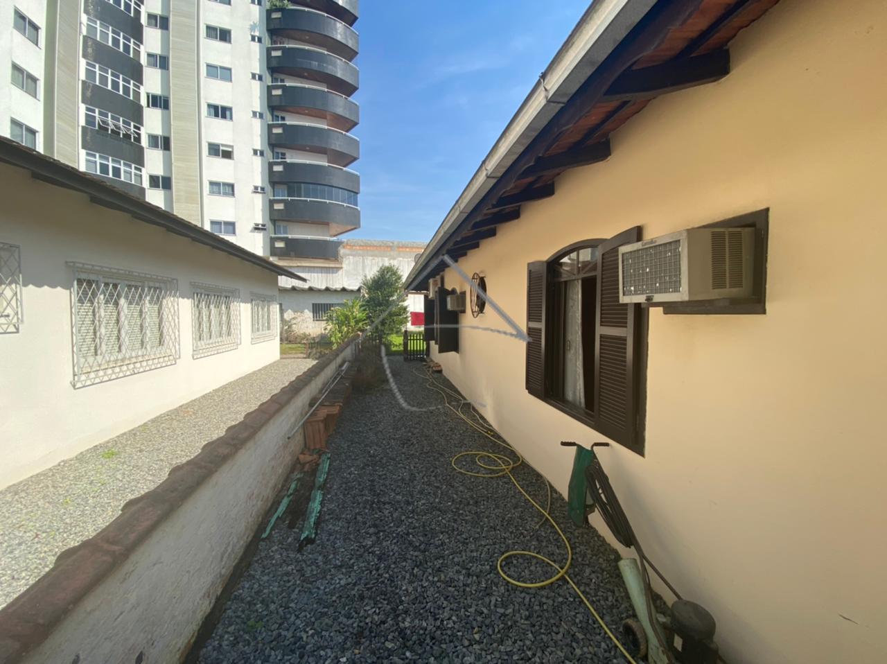 Casa com excelente localização, CENTRO, JARAGUA DO SUL - SC