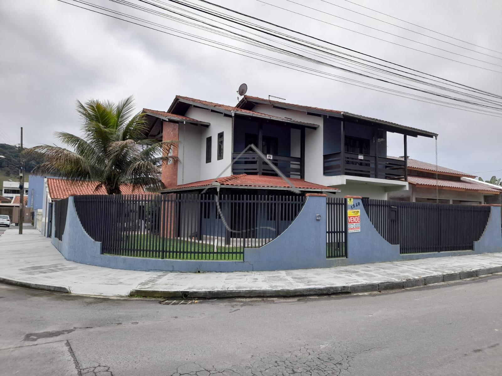 Casa a venda na BARRA DO RIO CERRO, JARAGUA DO SUL - SC, com 2...