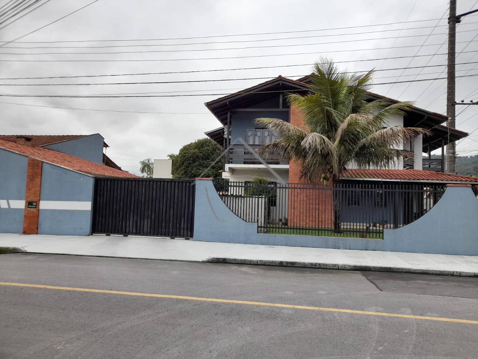 Casa a venda na BARRA DO RIO CERRO, JARAGUA DO SUL - SC, com 2...