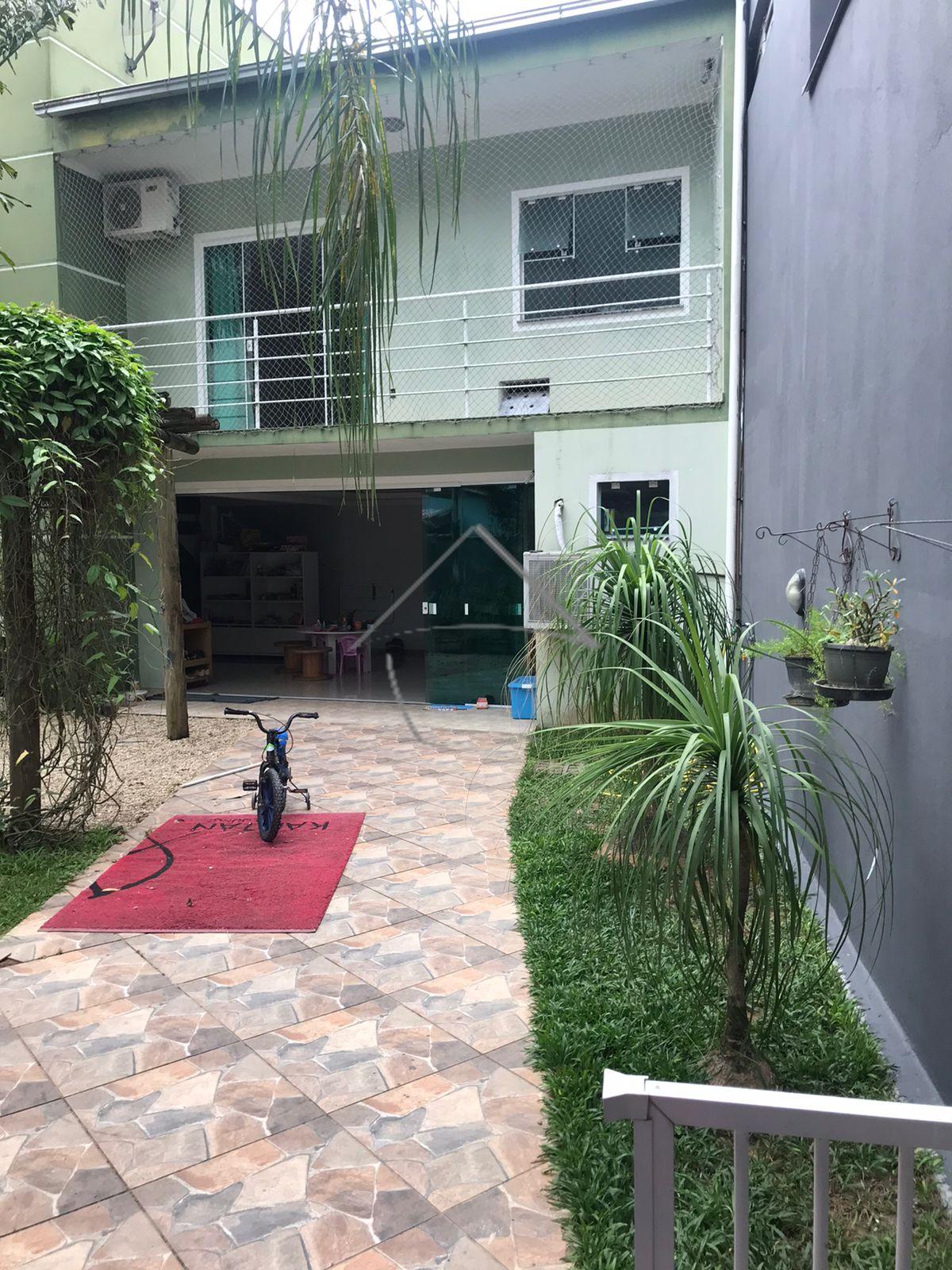 Casas com sala comercial à venda - Bairro Jaragua esquerdo - J...