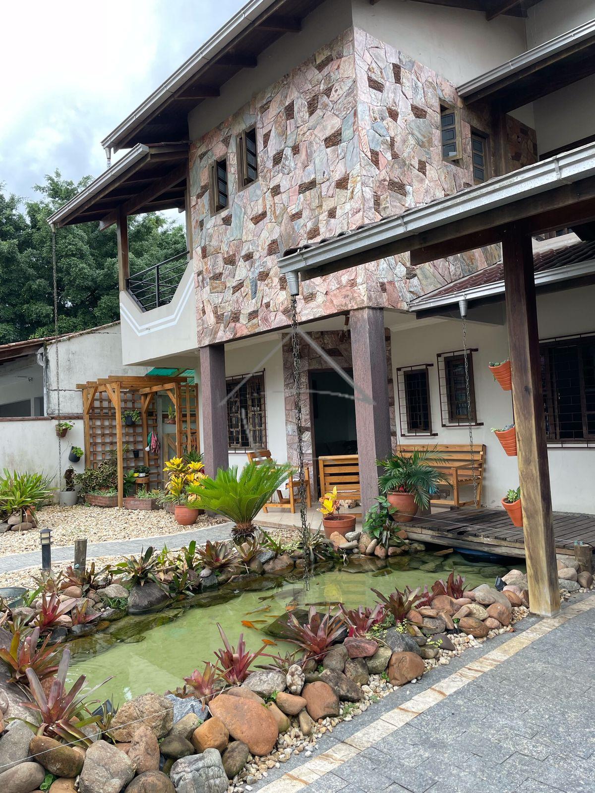 Casa à venda, 2 quartos, 1 suíte, 4 vagas, Centenário - Jaragu...