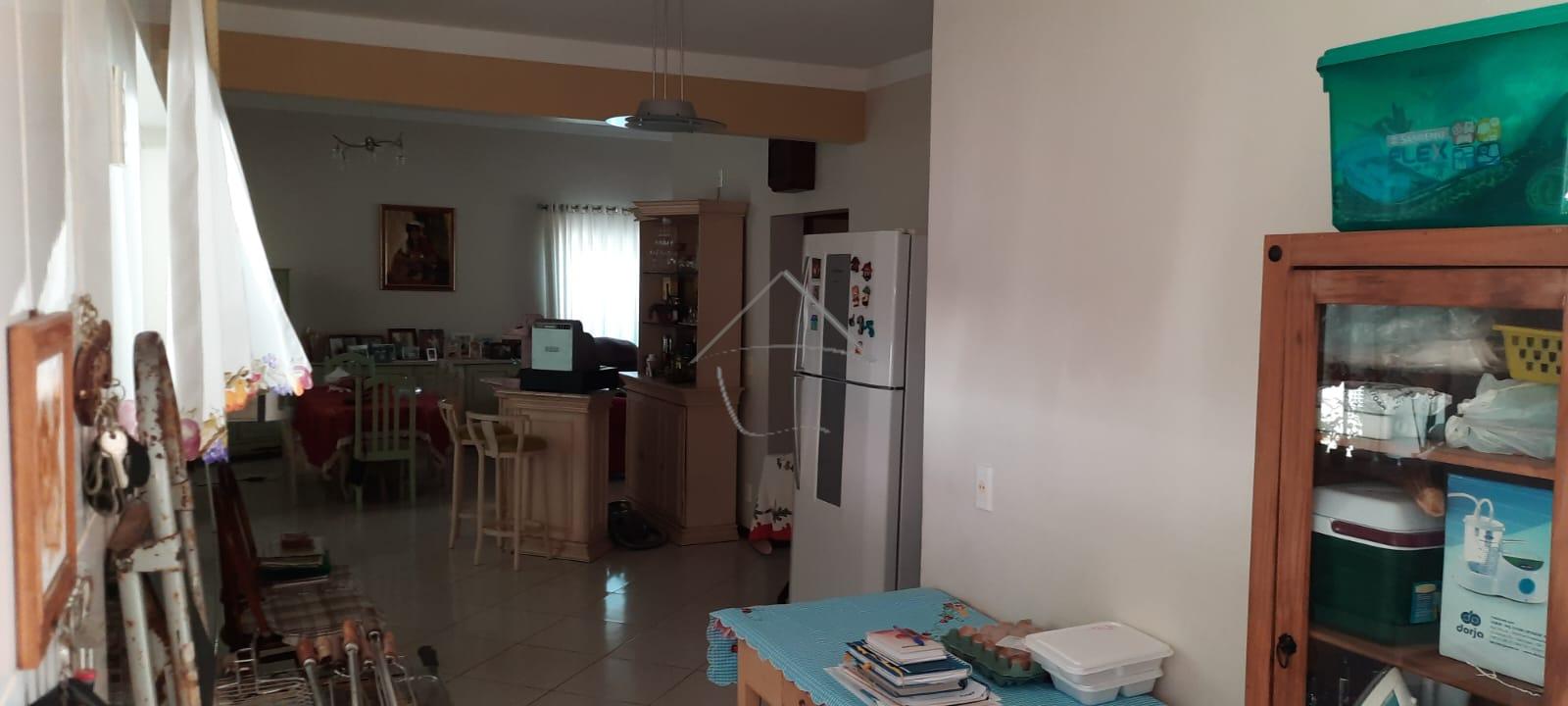 Casa com suíte e mais 2 Quartos á Venda - Bairro Czernierwicz ...