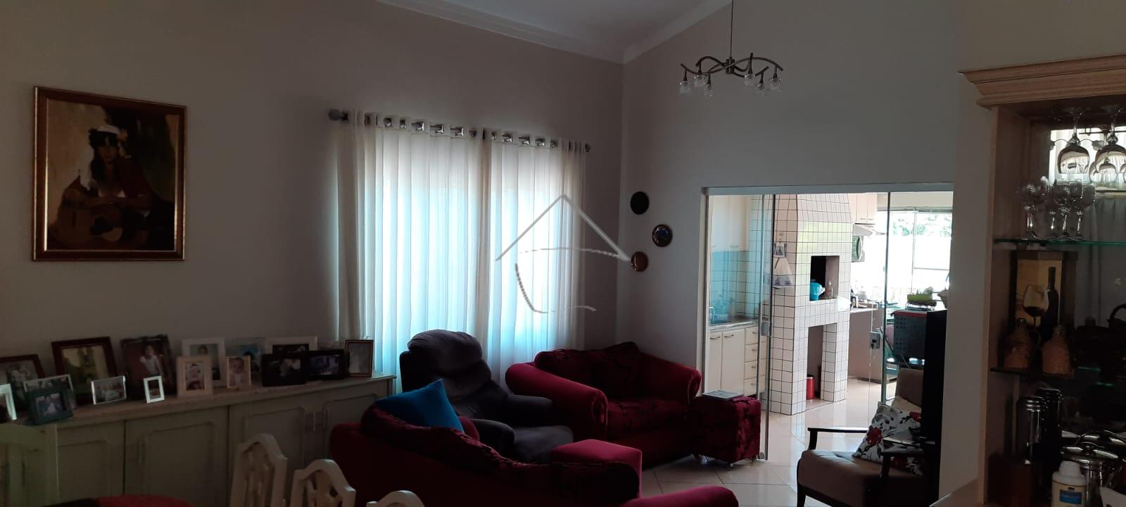 Casa com suíte e mais 2 Quartos á Venda - Bairro Czernierwicz ...