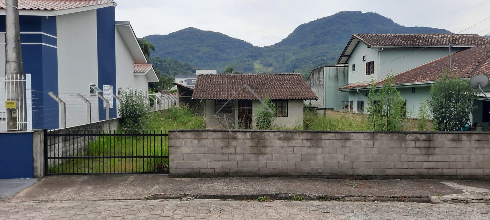 TERRENO DE 485,4m² - PRÓXIMO AO CENTRO RUA SEM SA´DA - JARAGUÁ...