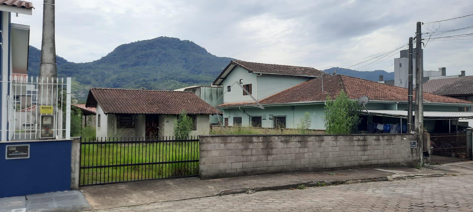 TERRENO DE 485,4m² - PRÓXIMO AO CENTRO RUA SEM SA´DA - JARAGUÁ...