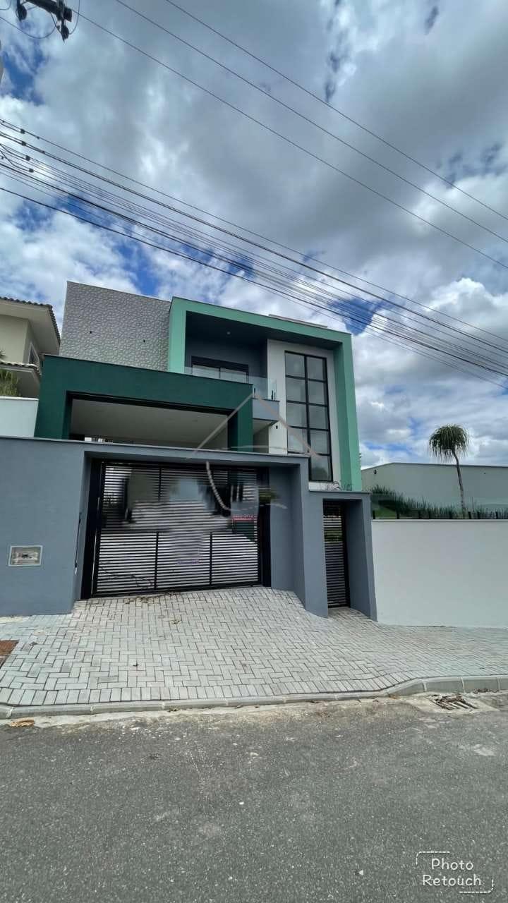 Casa alto padrão no bairro Amizade, Jaraguá do Sul