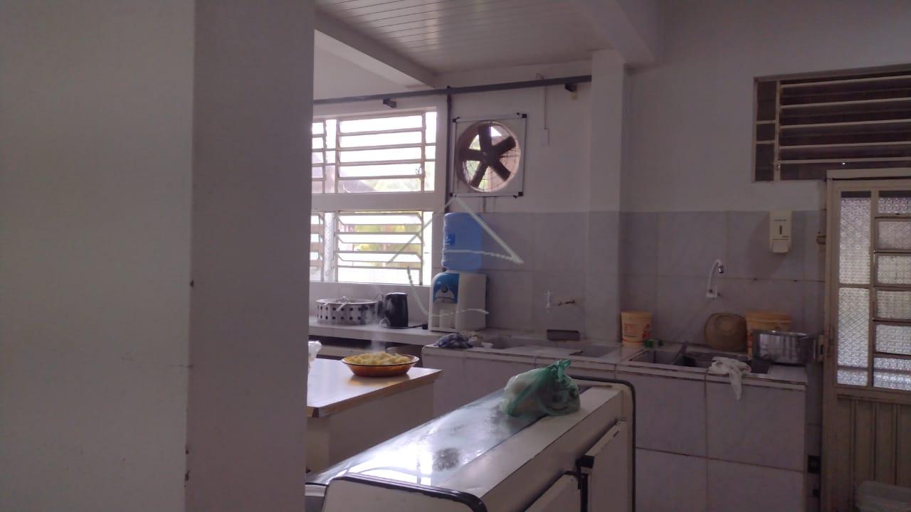 Casa comercial com 2 apartamentos em cima à venda - São luis