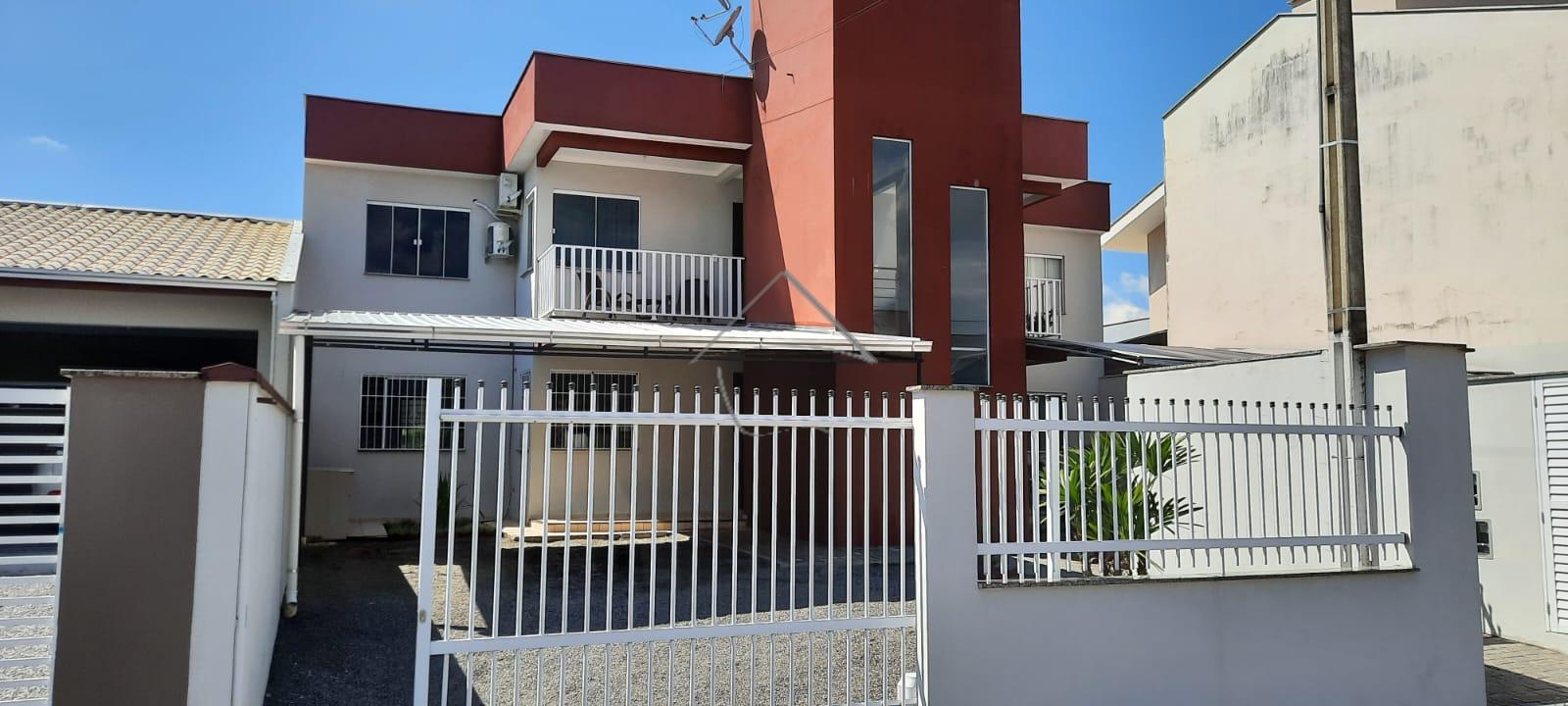 APARTAMENTO NO TÉRREO TODO MOBILIADO, COM PISO VINILICO