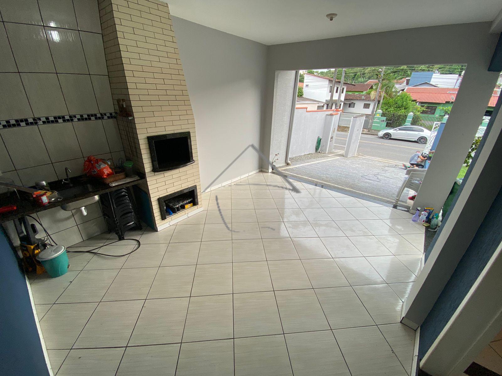 Casa à Venda - Bairro Três Rios Do Sul - Jaraguá Do Sul - SC