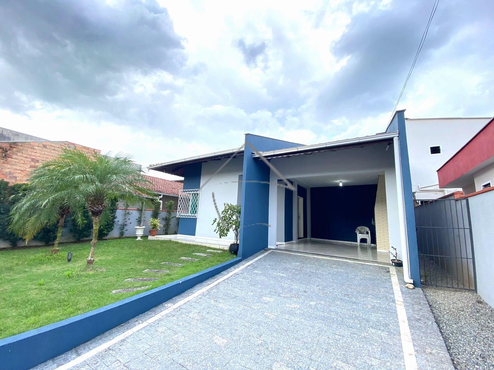 Casa à Venda - Bairro Três Rios Do Sul - Jaraguá Do Sul - SC