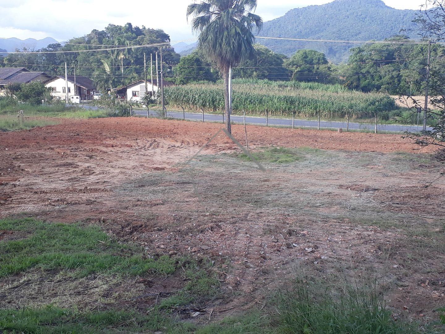 TERRENO JÁ COM ESCRITURA, ÓTIMA LOCALIZAÇÃO.