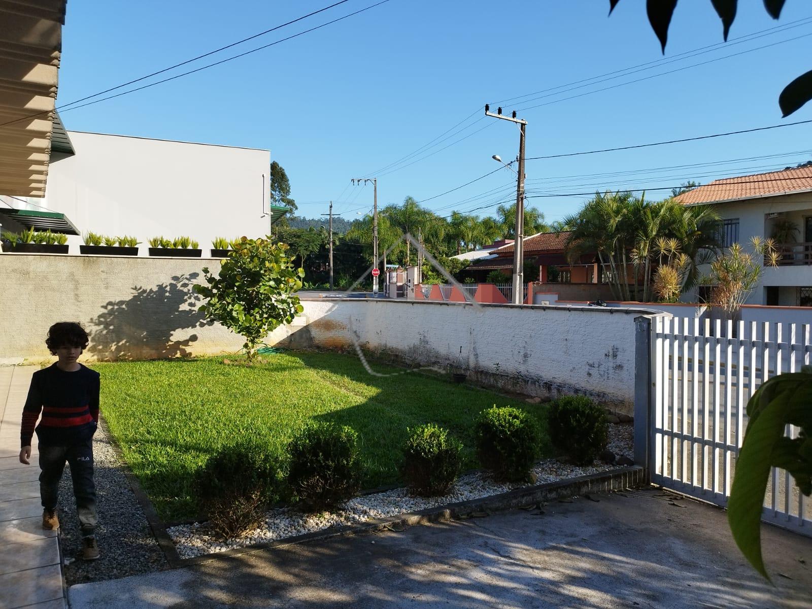 CASA COM 4 QUARTOS À VENDA - SÃO LUIS - JARAGUÁ DO SUL - SC
