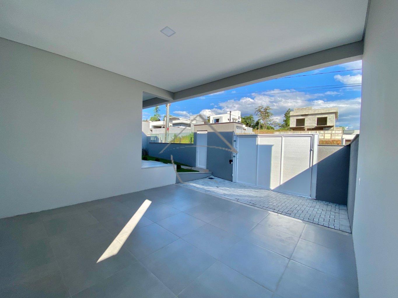 Casa Nova com 2 suíte e 1 dormitório. Aceita imóvel