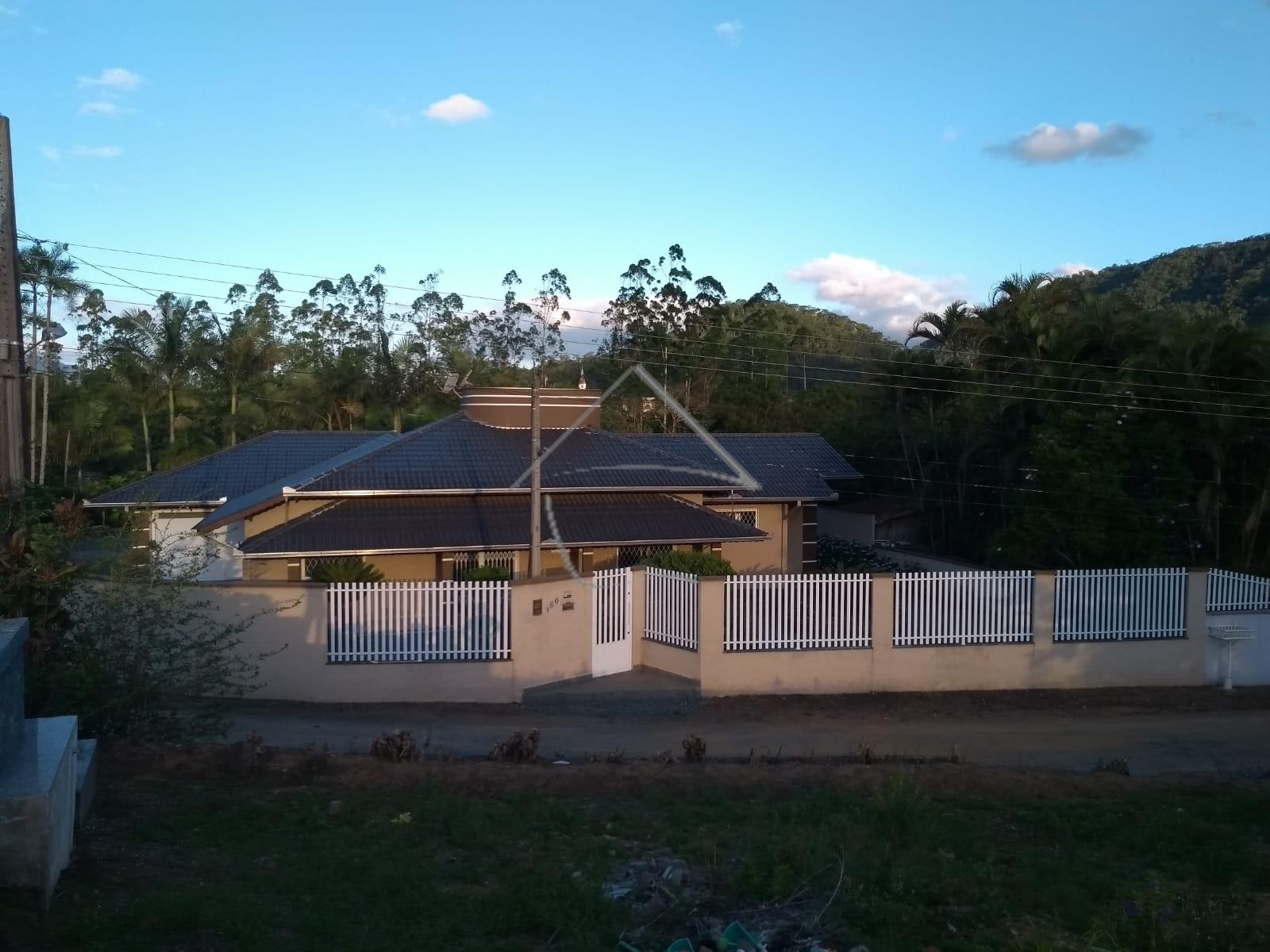 Casa alvenaria, semi mobiliada,aceita imóvel, JARAGUA DO SUL - SC