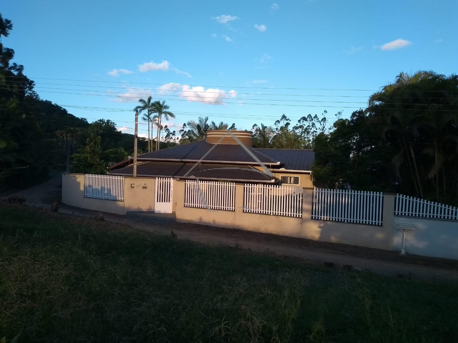 Casa alvenaria, semi mobiliada,aceita imóvel, JARAGUA DO SUL - SC