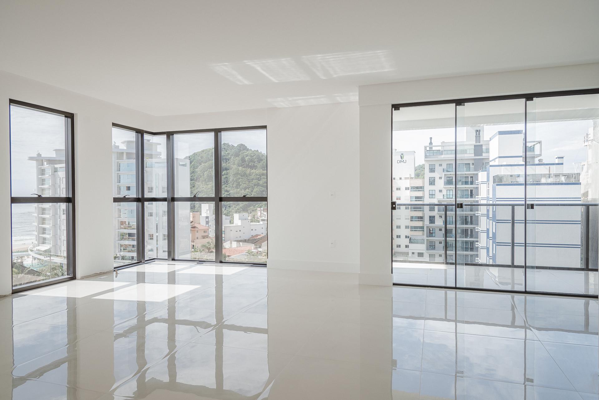 Apartamento à Venda - Localizado em Praia Brava - Itajaí - SC.