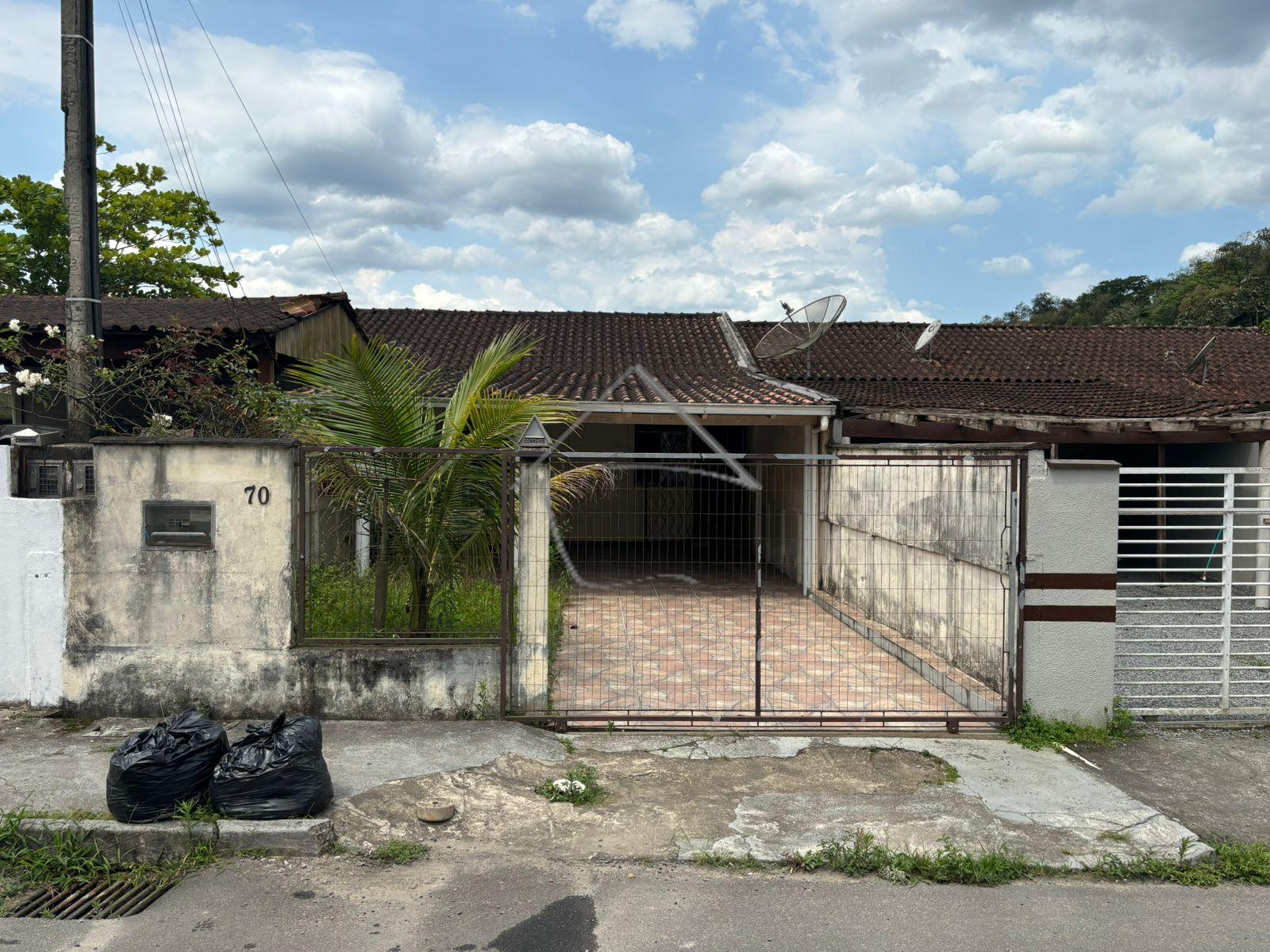 Casa com 2 Quartos à Venda - Jaraguá 99 - Jaraguá do sul - SC