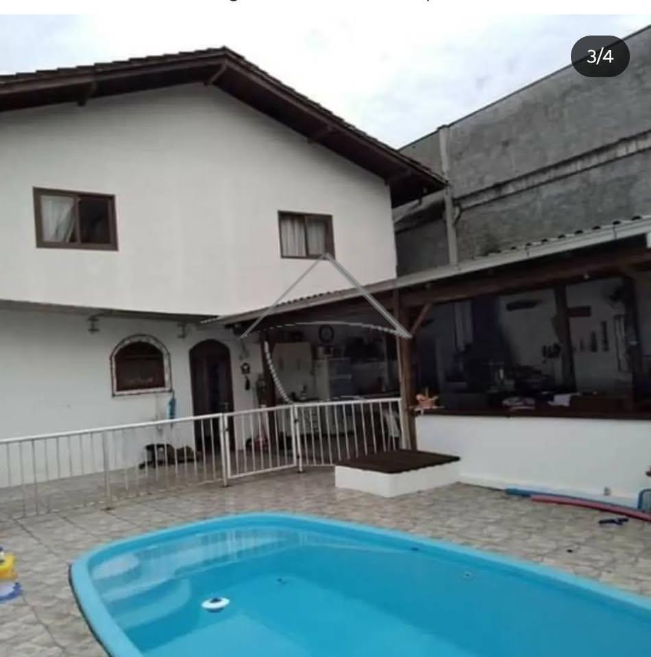 Casa com 4 dormitórios para locação, CENTRO, JARAGUA DO SUL - SC