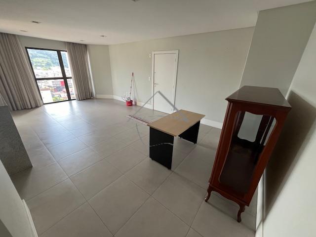 Apartamento à venda - Bairro Centro - Jaraguá do Sul - SC.