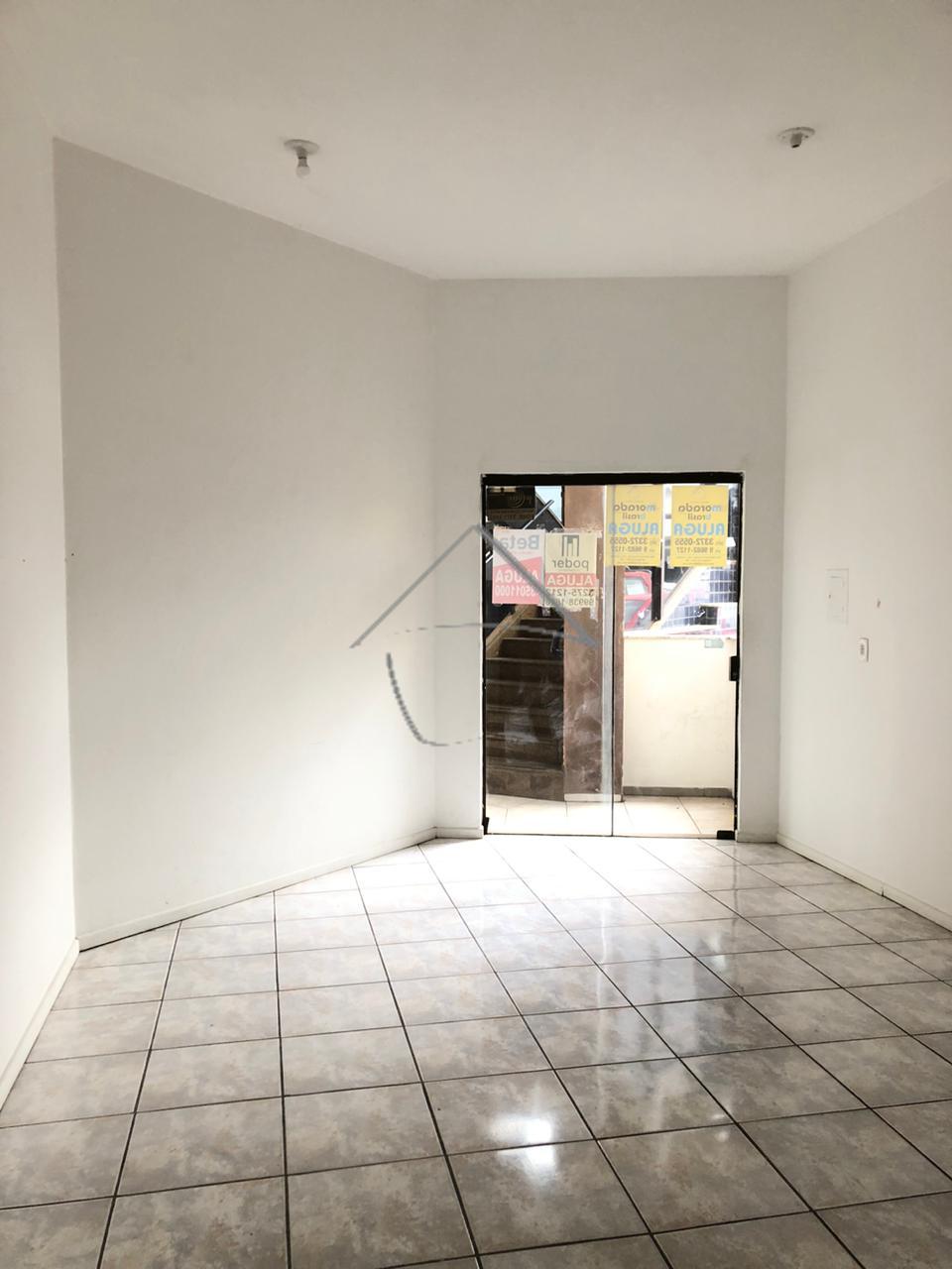 Sala comercial disponível para locação.