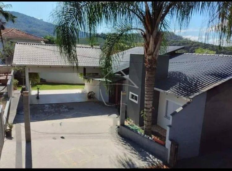 Casa com 4 Dormitórios à Venda - Jaraguá 99 - Jaraguá Do Sul - SC